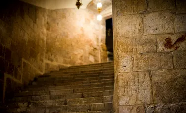 Cine a făcut misterioasele cruci de pe zidurile Bisericii Sfântului Mormânt din Ierusalim