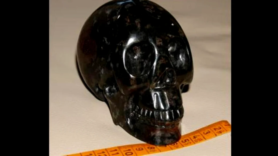 Craniul mayaş care trebuie să protejeze umanitatea de Apocalipsă a căzut şi s-a spart