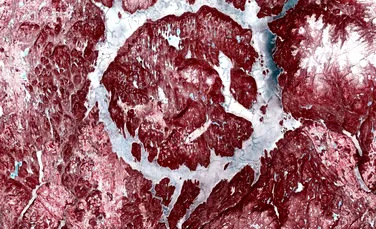 Un crater din Canada, numit și „Ochiul din Quebec”, arată extrem de ciudat