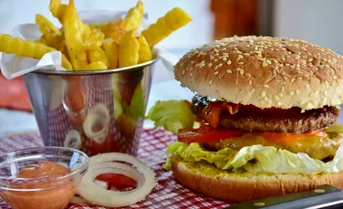 Ce provoacă pofta de alimente grase? Legătura neștiută dintre intestin și creier
