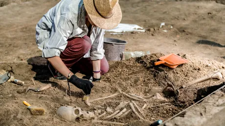 Noi indicii despre rolul femeii și al bărbatului de acum 7.000 de ani. Ce dezvăluie un străvechi câmp funerar?