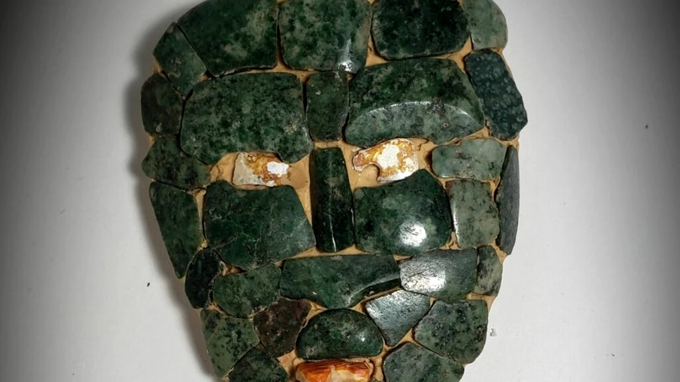 O mască de jad veche de 1.700 de ani a fost recuperată dintr-o piramidă mayașă