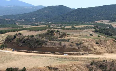 Un mormânt antic misterios, cel mai mare descoperit vreodată în Grecia, oferă descoperiri fără precedent (GALERIE FOTO)
