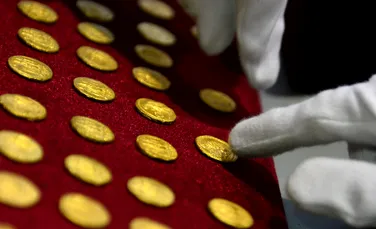 Comoara românească, în curs de refacere. Două monede dacice din aur, de tip Koson, furate au fost recuperate din Polonia