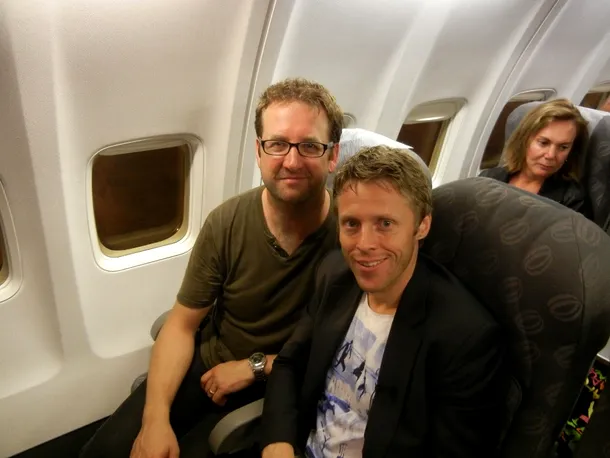 Gunnar şi Adrian în timpul zborului din Punta Cana spre Caracas