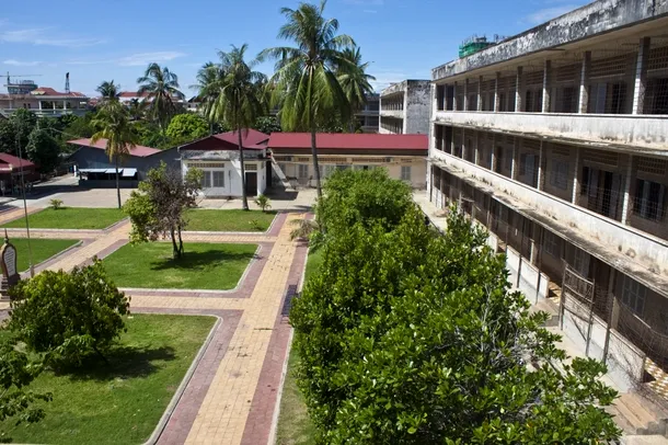Grădina Muzeului Genocidului Tuol Sleng