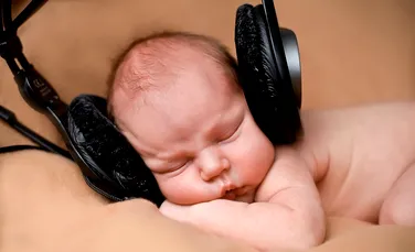 Efectul miraculos pe care îl are muzica asupra bebeluşilor – FOTO