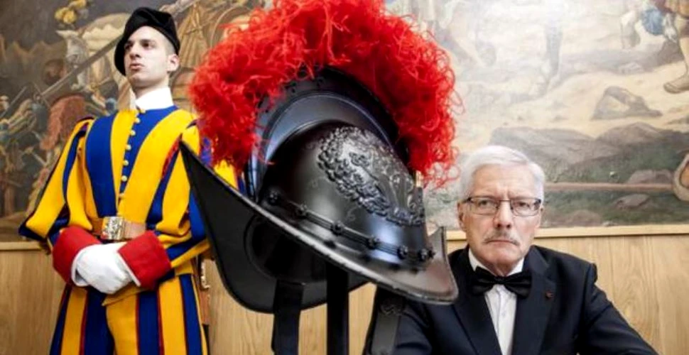 Schimbare majoră în Garda Elveţiană Pontificală. Celebrii soldaţi de la Vatican vor avea coifuri printate 3D