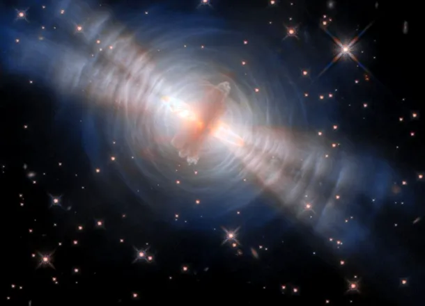 Telescopul Hubble a surprins ultima suflare a unei stele aflate pe moarte