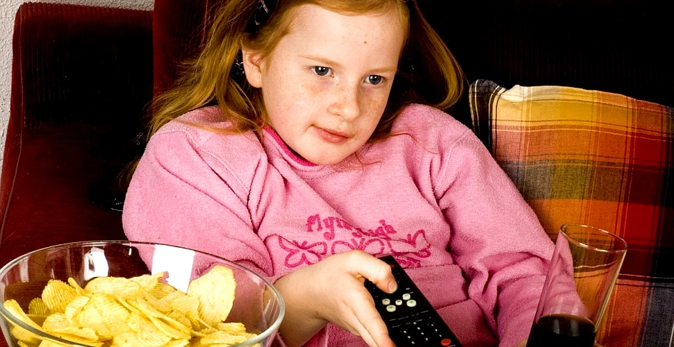 De ce este periculos pentru siluetă să mâncăm în faţa televizorului sau a computerului?