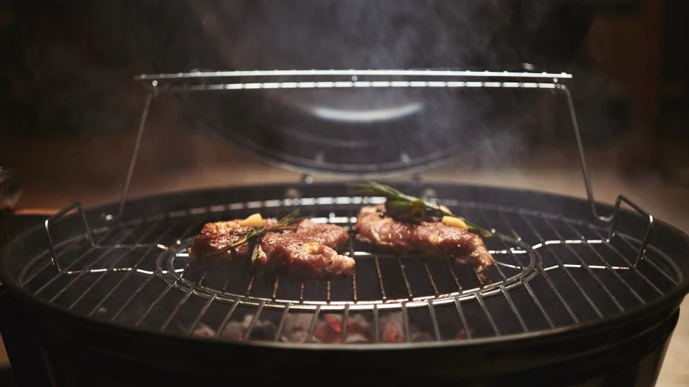 Ştiinţa din spatele transpiraţiei după consumul de carne. Ce stă la baza acestei bizarerii
