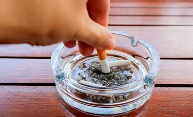 Cercetătorii chinezi susțin că pot transforma mucurile de țigară în baterii