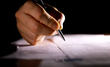 Scrisul ar putea ascunde indicii despre declinul cognitiv, arată un studiu