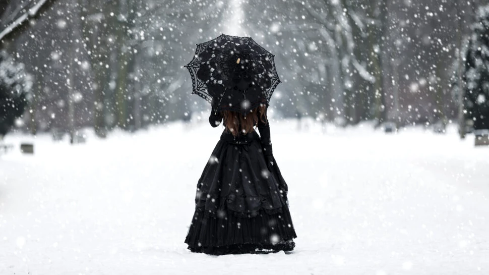 Codul secret din buzunarul unei rochii de mătase din Epoca Victoriană, în sfârșit descifrat