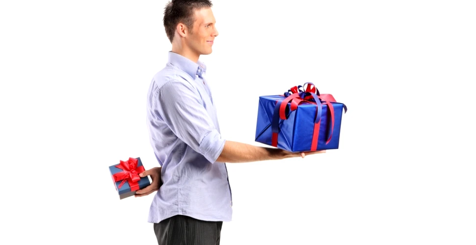 Cât intenţionează să cheltuiască românii anul acesta pentru cadourile de Crăciun?