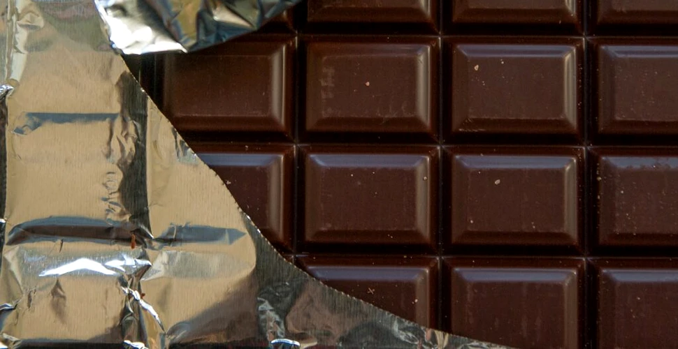Mărci populare de ciocolată neagră conțin metale grele periculoase