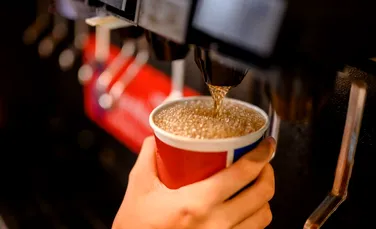 Un nou studiu a găsit o legătură între băuturile zaharoase și anxietate la tineri