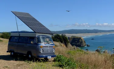 Autobuz Hippie ultramodern pentru secolul 21. Dubiţa cu energie solară