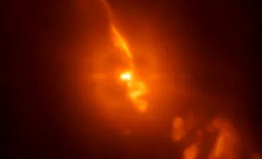 Momentul în care două stele se distrug între ele, înregistrat de astronomi