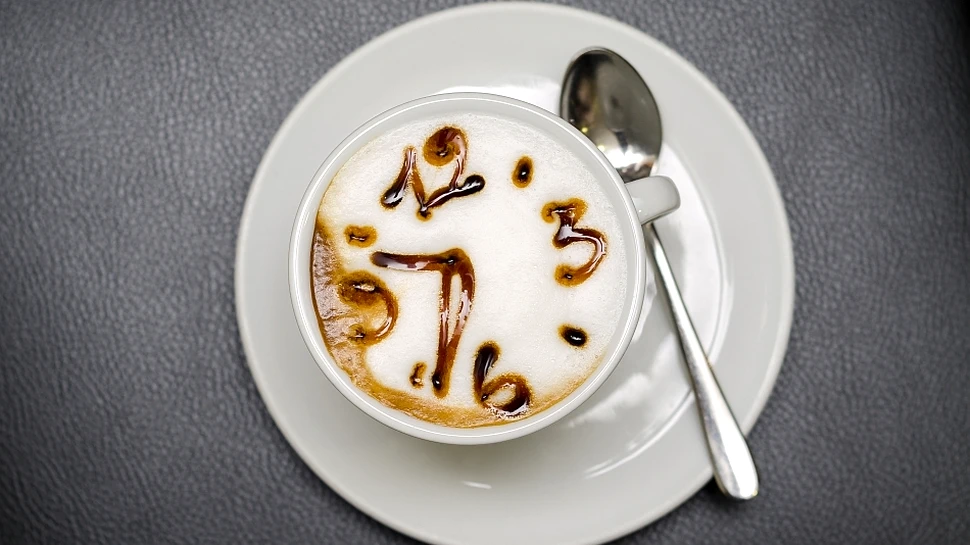 Care este ora ideală la care să îţi bei cafeaua?