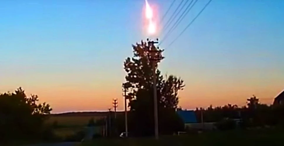 Un asteroid a explodat deasupra Rusiei, însă astronomii nu l-au detectat până când nu a ajuns în atmosfera Pământului – VIDEO