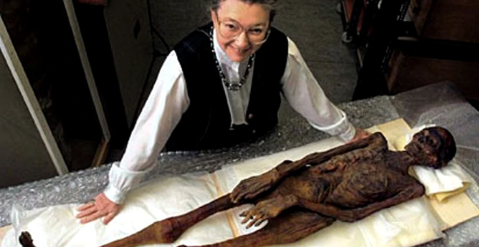 Puritanii britanici cer imbracarea mumiilor din muzee