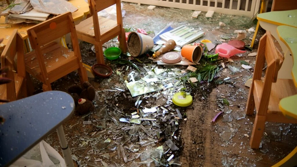 Grădiniță din Harkov, bombardată de forțele ruse. Zeci de copii au fost evacuați