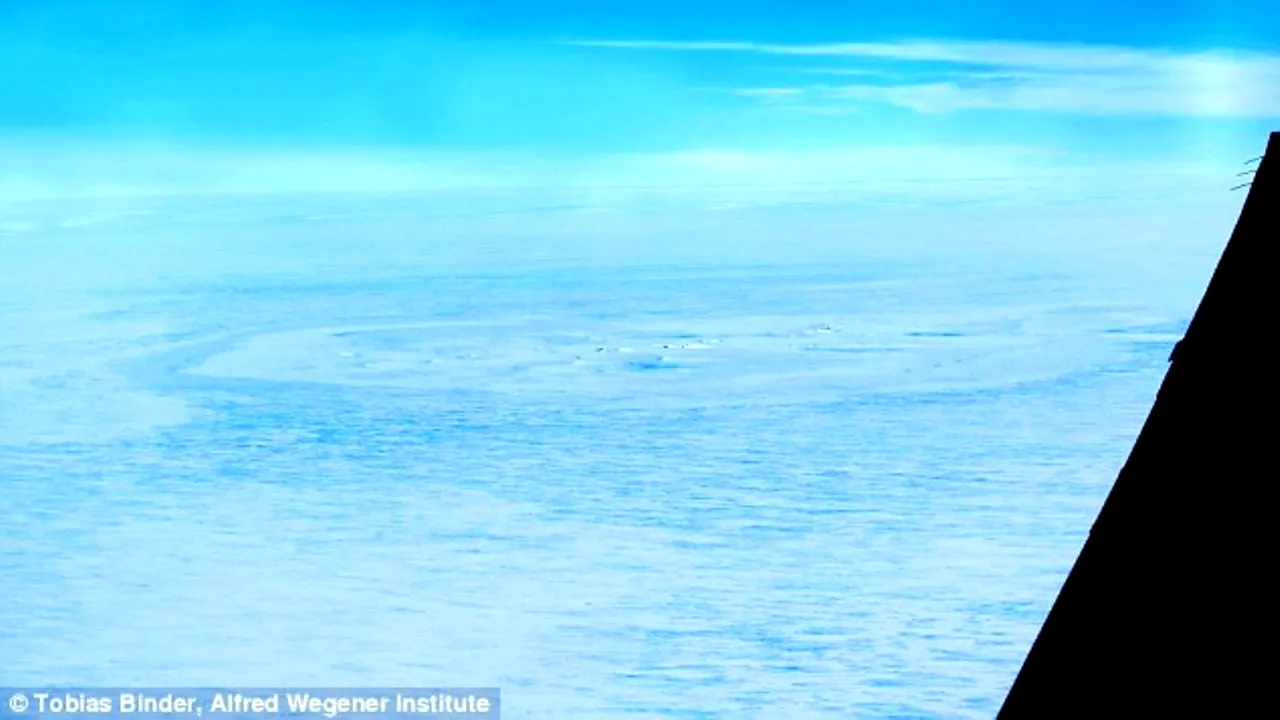 1-crater-antarctica 