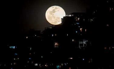 Adevărul despre super-Lună, fenomenul astronomic care îi lasă reci pe astronomi – VIDEO