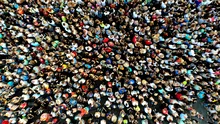 Un viitor sumbru: Omenirea ar putea înregistra o scădere drastică a populației până în 2064