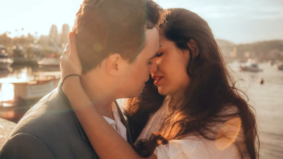 Cine ar trebui să asigure educaţia sexuală a copiilor din România. Ce spune un expert