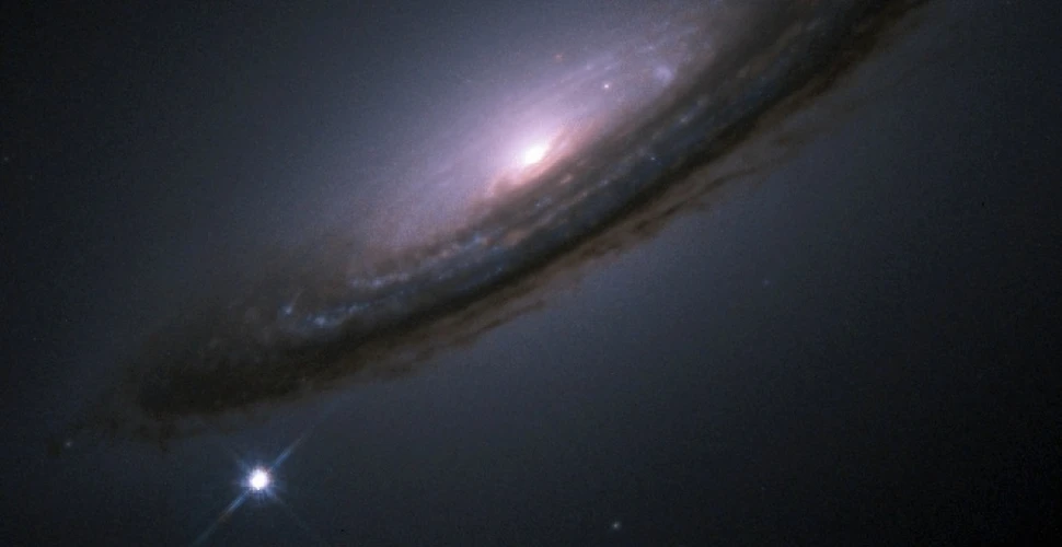 Un telescop trece de la spionaj la cercetarea energiei negre