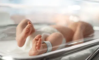 Fetele pot fi mai atrase de chipuri decât de obiecte încă din primele zile de viață