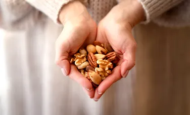 Câte grame de nuci este bine să mănânci zilnic pentru a preveni demența?