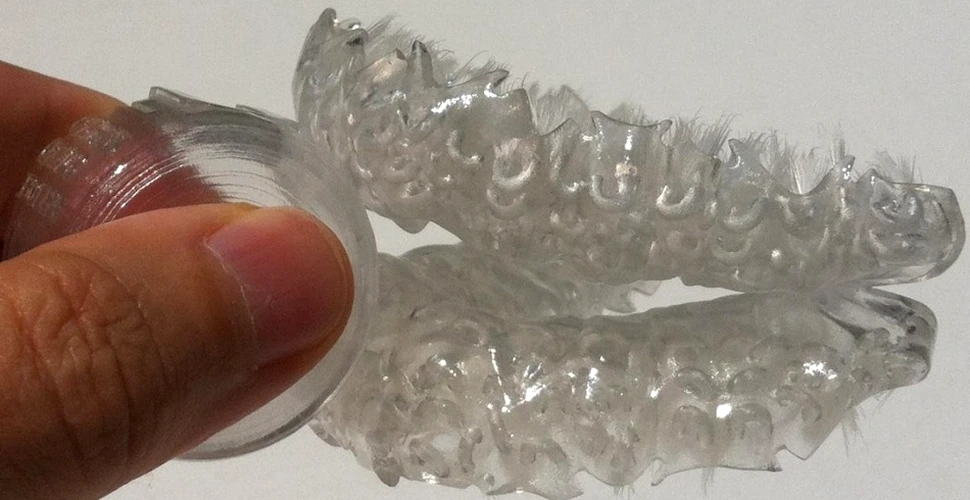 Periuţa de dinţi 3D: arată respingător, dar ne curăţă dinţii în doar 6 secunde (VIDEO)