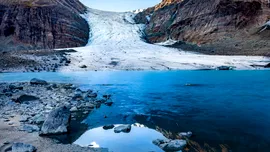 Un ghețar montan impresionant din Tibet a supraviețuit ultimei ere glaciare