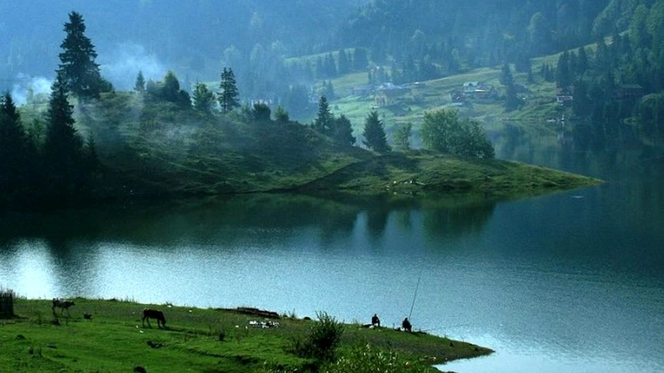 Zona cu cel mai pur aer din ţară ar putea redeveni staţiune. LEGENDA localităţii aflată la 900 de metri înălţime – FOTO