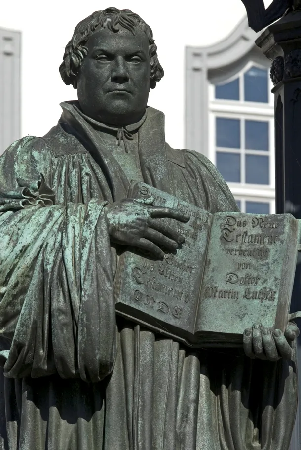 Statuia lui Martin Luther din Wittenberg, Germania
