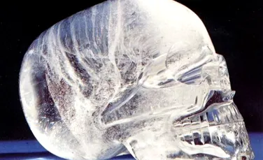 Craniile de cristal sunt falsuri moderne