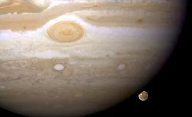 Ganymede, de-a v-ati ascunselea cu Jupiter