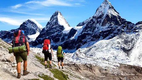 Cel mai înalt munte din lume continuă să crească în înălțime