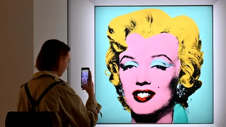 Ce pedeapsă a primit un dealer de artă care vindea falsuri Warhol și Banksy?