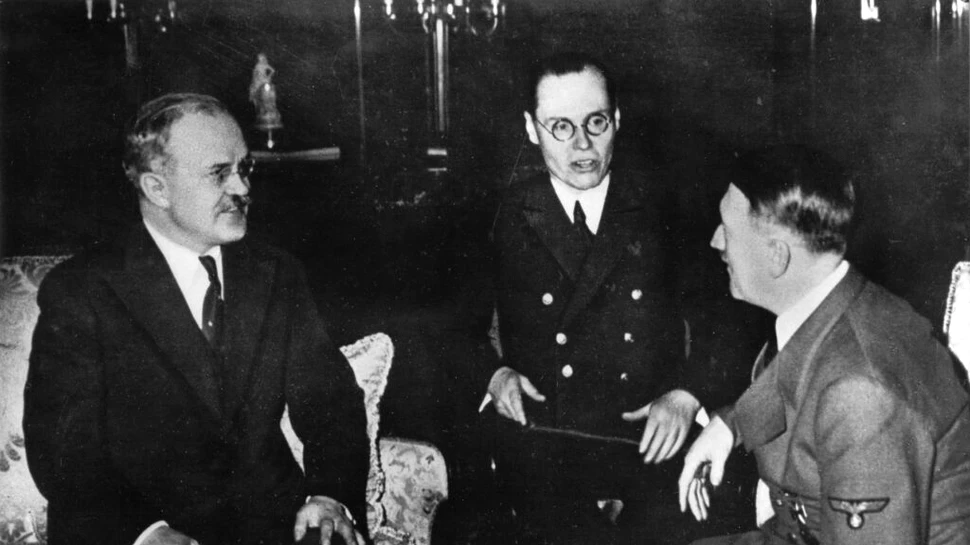 Capcanele pe care Hitler și Stalin și le-au întins reciproc