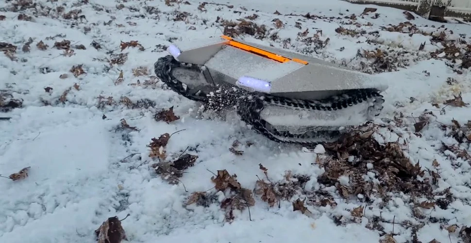 Un vehicul electric inspirat de Tesla Cybertruck te-ar putea ajuta să cureți zăpada