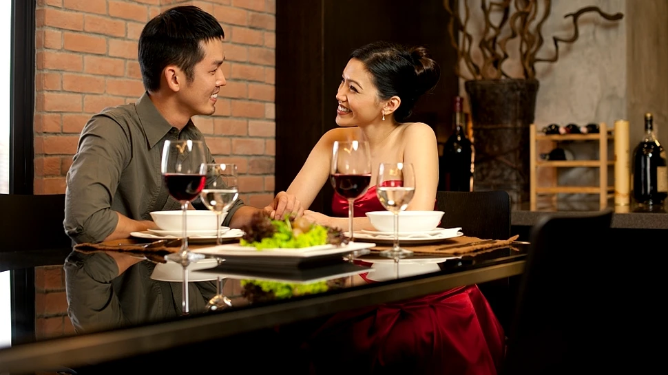 Descoperirea cercetătorilor nemţi: oamenii par mai ATRACTIVI dacă emoţiile lor sunt uşor de citit