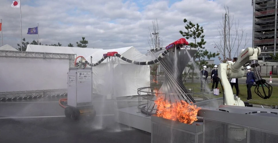 Oamenii de știință au dezvoltat „robotul-pompier” pentru a combate incendiile de la distanță