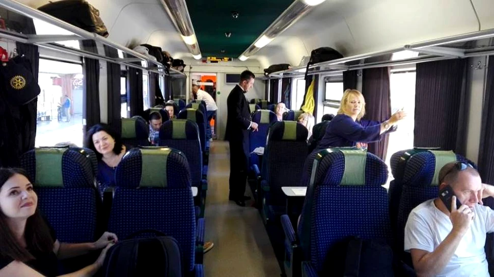 GALERIE FOTO. Primul tren turistic a pornit la drum din Gara Braşov