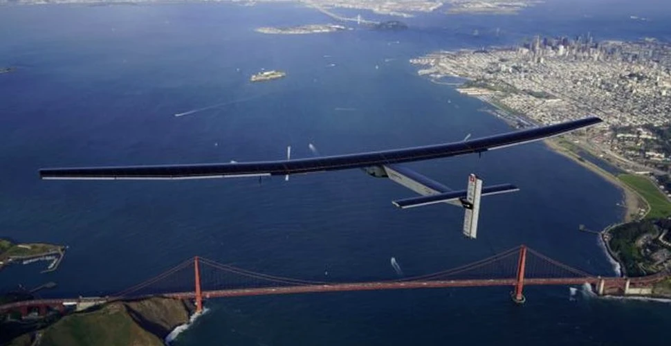 Avionul Solar Impulse a încheiat traversarea istorică a Oceanului Atlantic