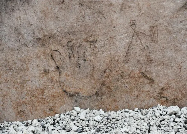 Arheologii au descoperit graffiti printre ruinele de la Pompeii