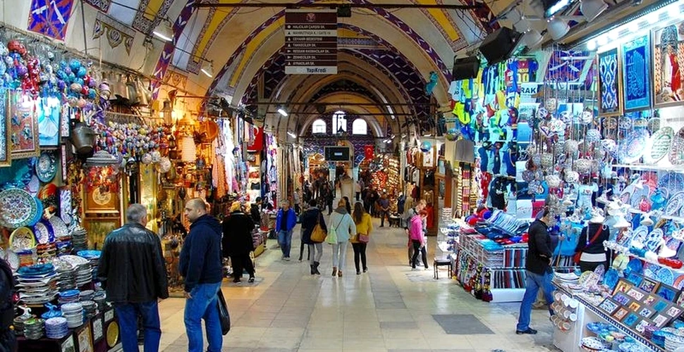 Marele Bazar din Istanbul, locul marcant al istoriei şi culturii turce. Cum a fost pedepsit cel care a îndrăznit să fure din el 30.000 de monede de aur – FOTO